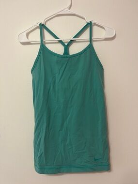 NIKE Green Workout 🏋️ Tank Top With Built In Bra